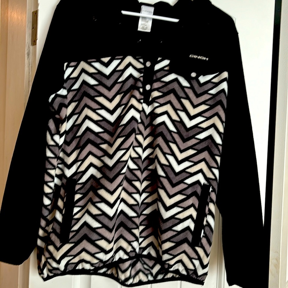 Ladies Cinch brand fleece pullover
